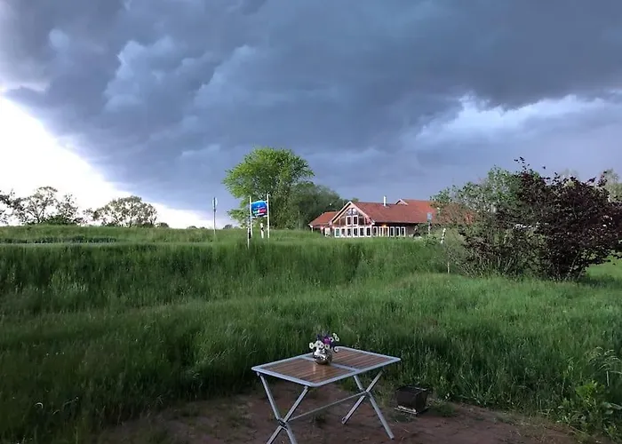 Haus Am Fluss Und Gartow